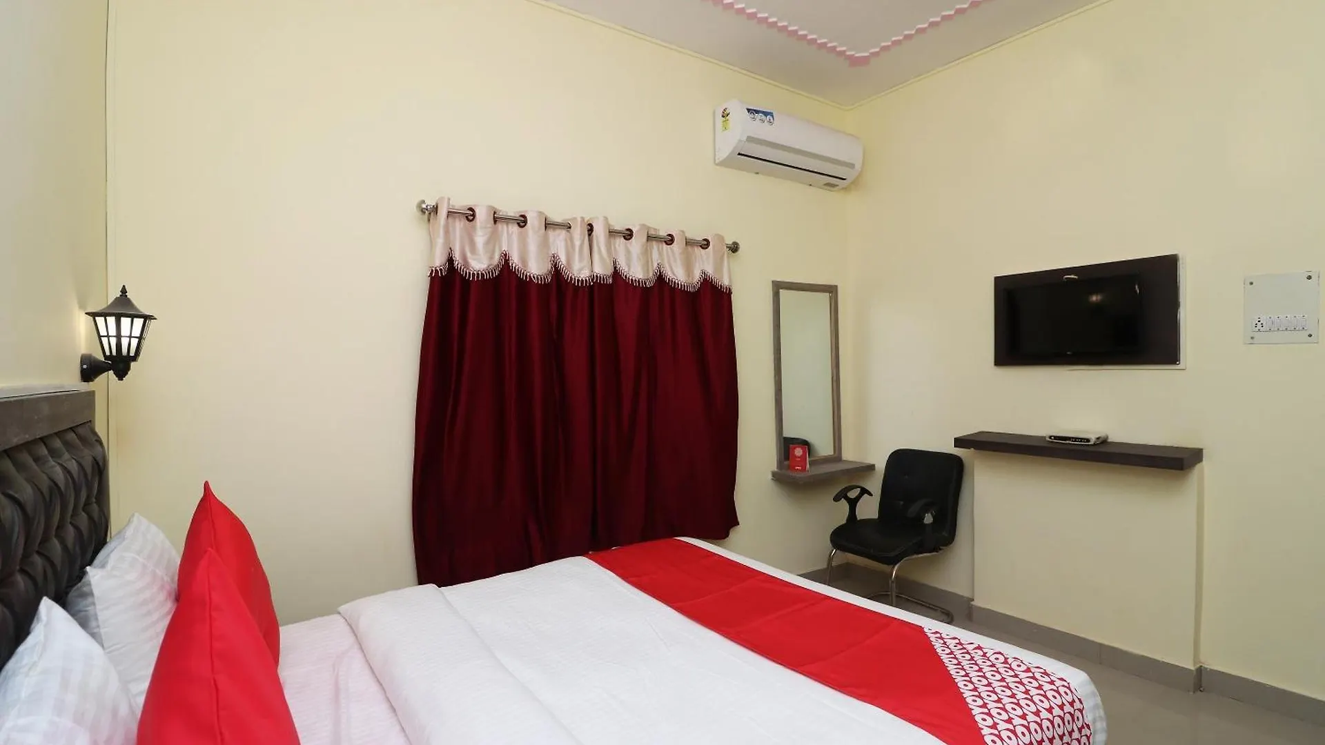 Hotel Collection O Sandhya Guest House Varanasi