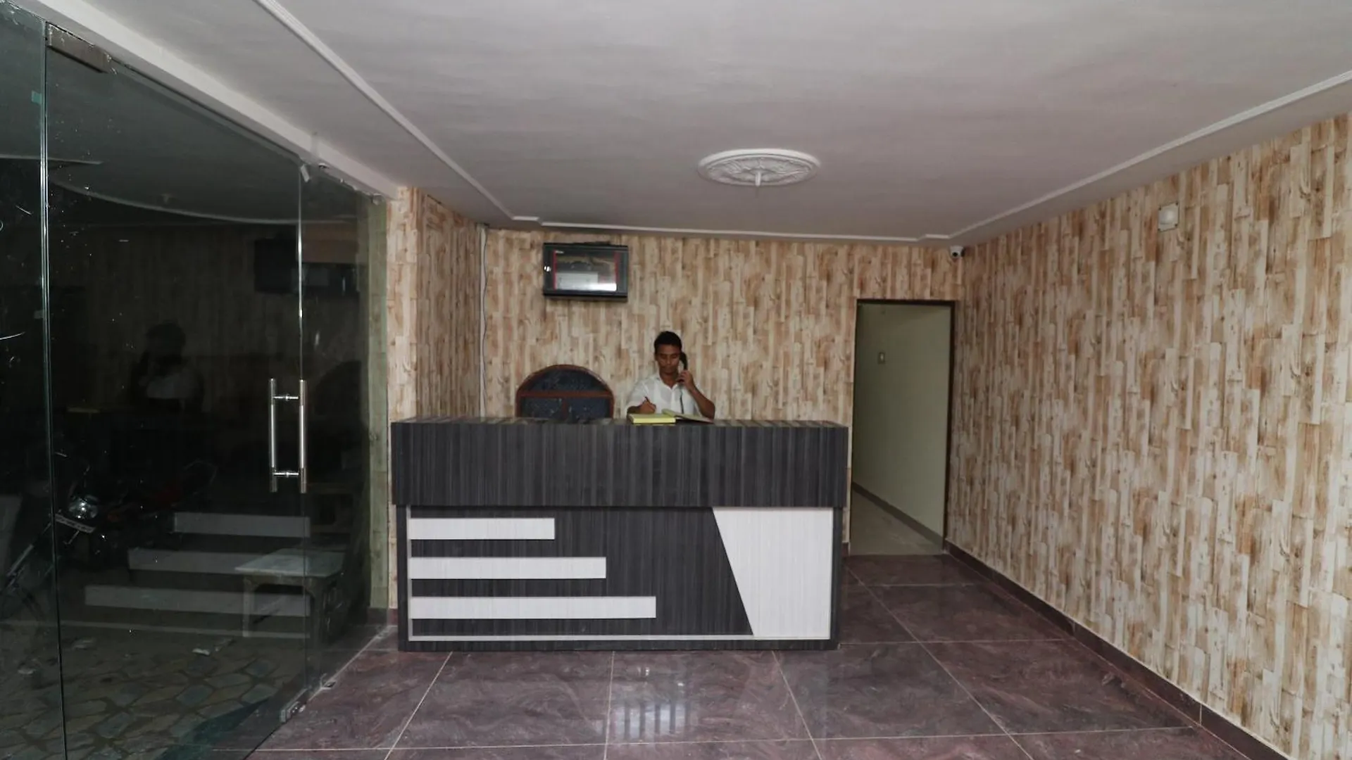 Collection O Sandhya Guest House Varanasi Hotel